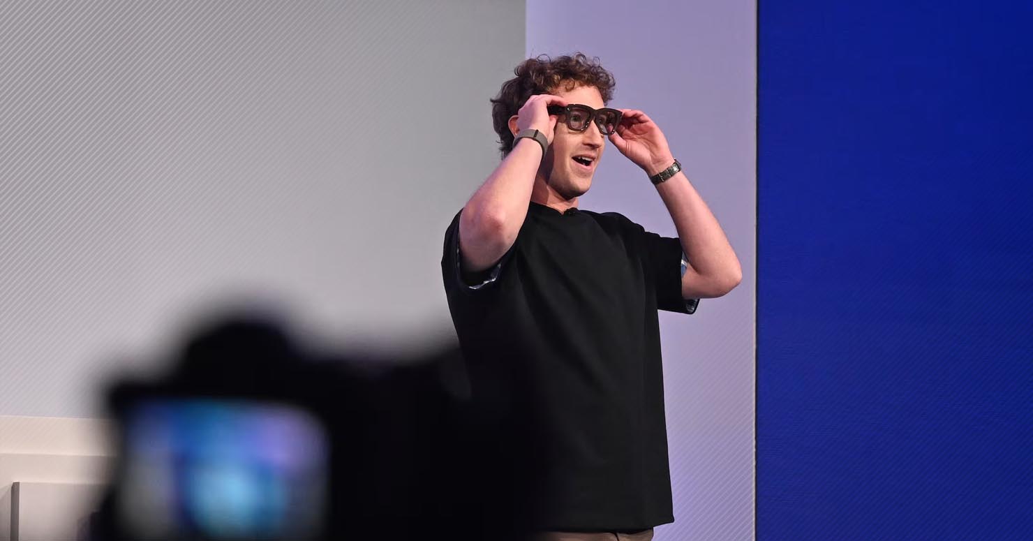 Mark Zuckerberg recent demo of Meta AI smart glasses failure, leading to embarrassment.